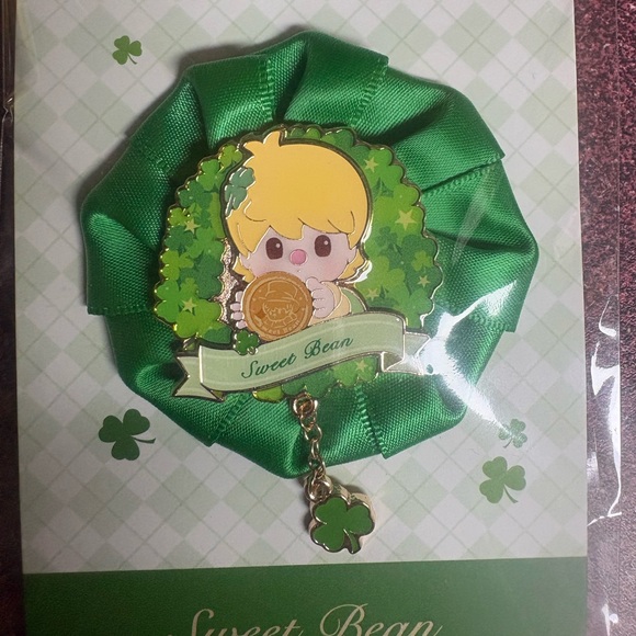 POP MART Accessories - POP MART Saint Patrick's Day Badge - Green Accent